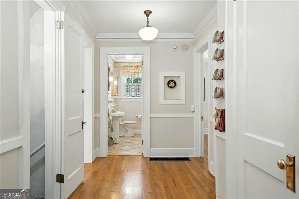PEACHTREE HEIGHTS - Residential