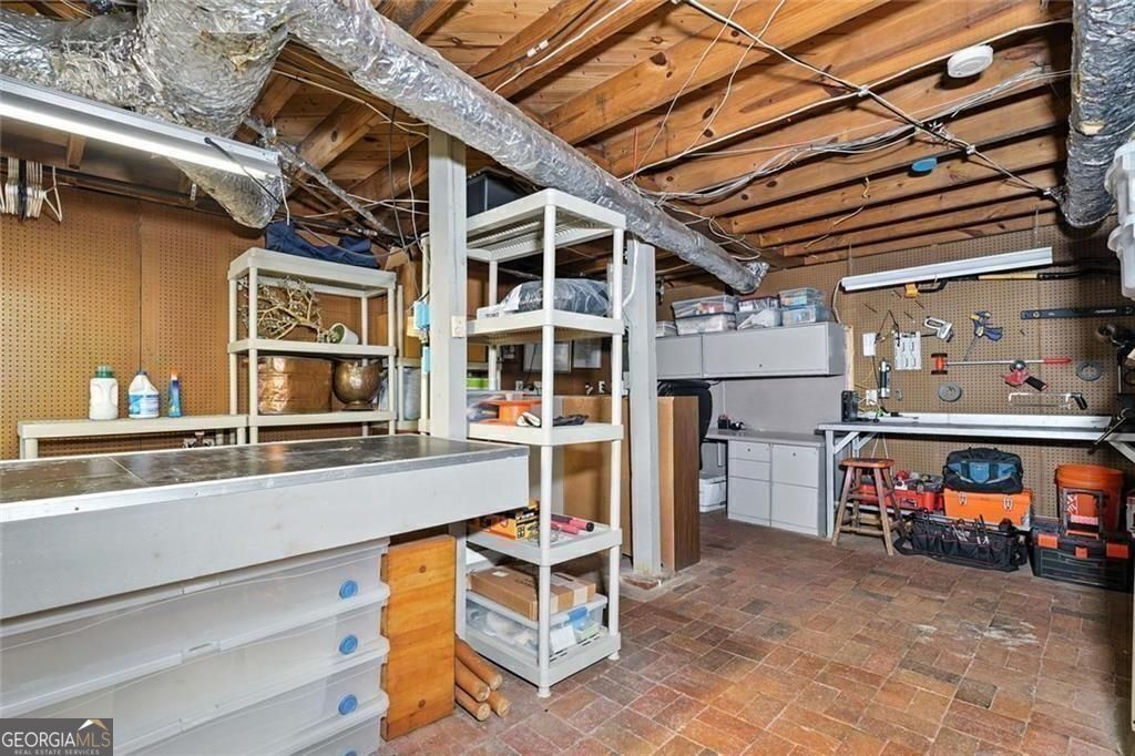 PEACHTREE HEIGHTS - Residential