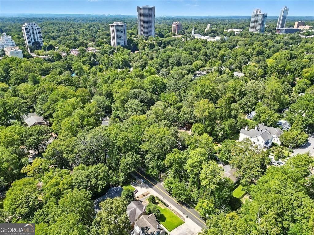 PEACHTREE HEIGHTS - Residential