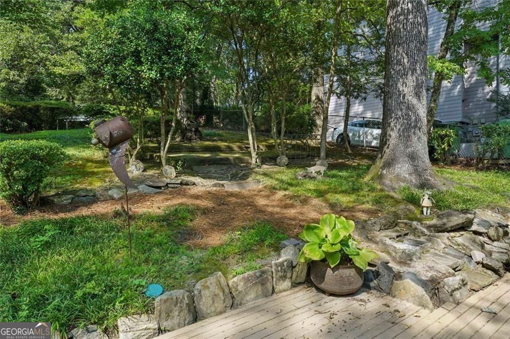 PEACHTREE HEIGHTS - Residential