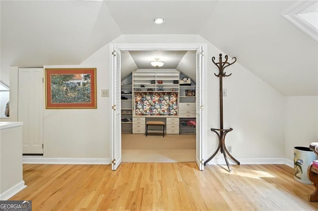 PEACHTREE HEIGHTS - Residential
