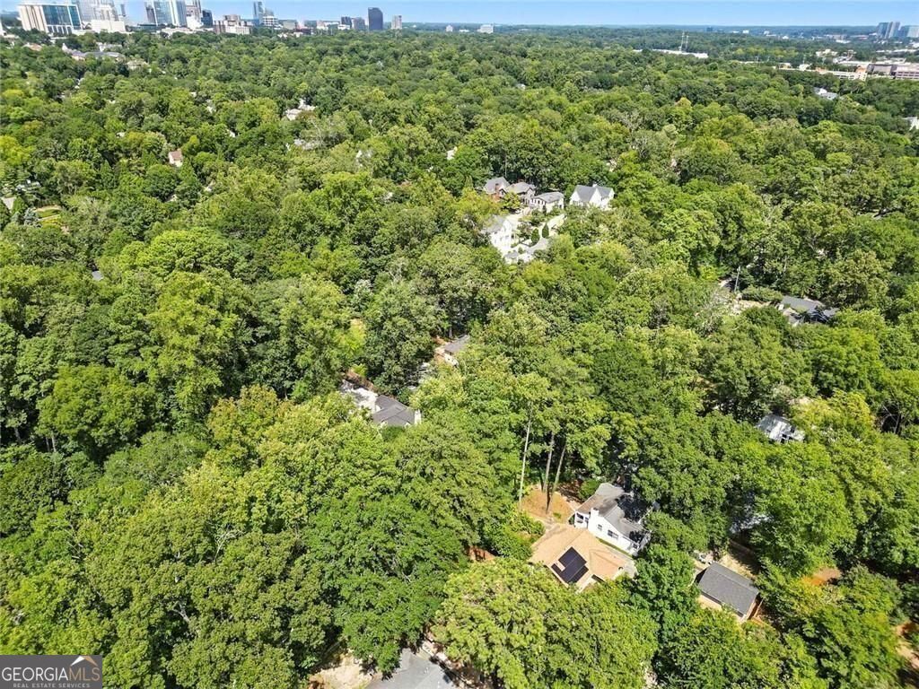 PEACHTREE HEIGHTS - Residential