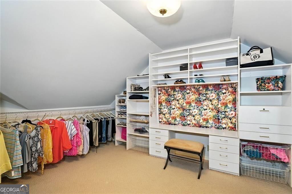 PEACHTREE HEIGHTS - Residential