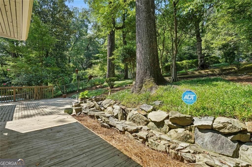 PEACHTREE HEIGHTS - Residential