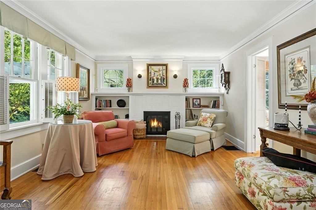 PEACHTREE HEIGHTS - Residential