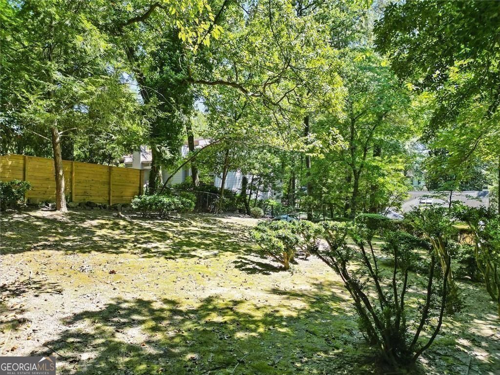 PEACHTREE HEIGHTS - Residential