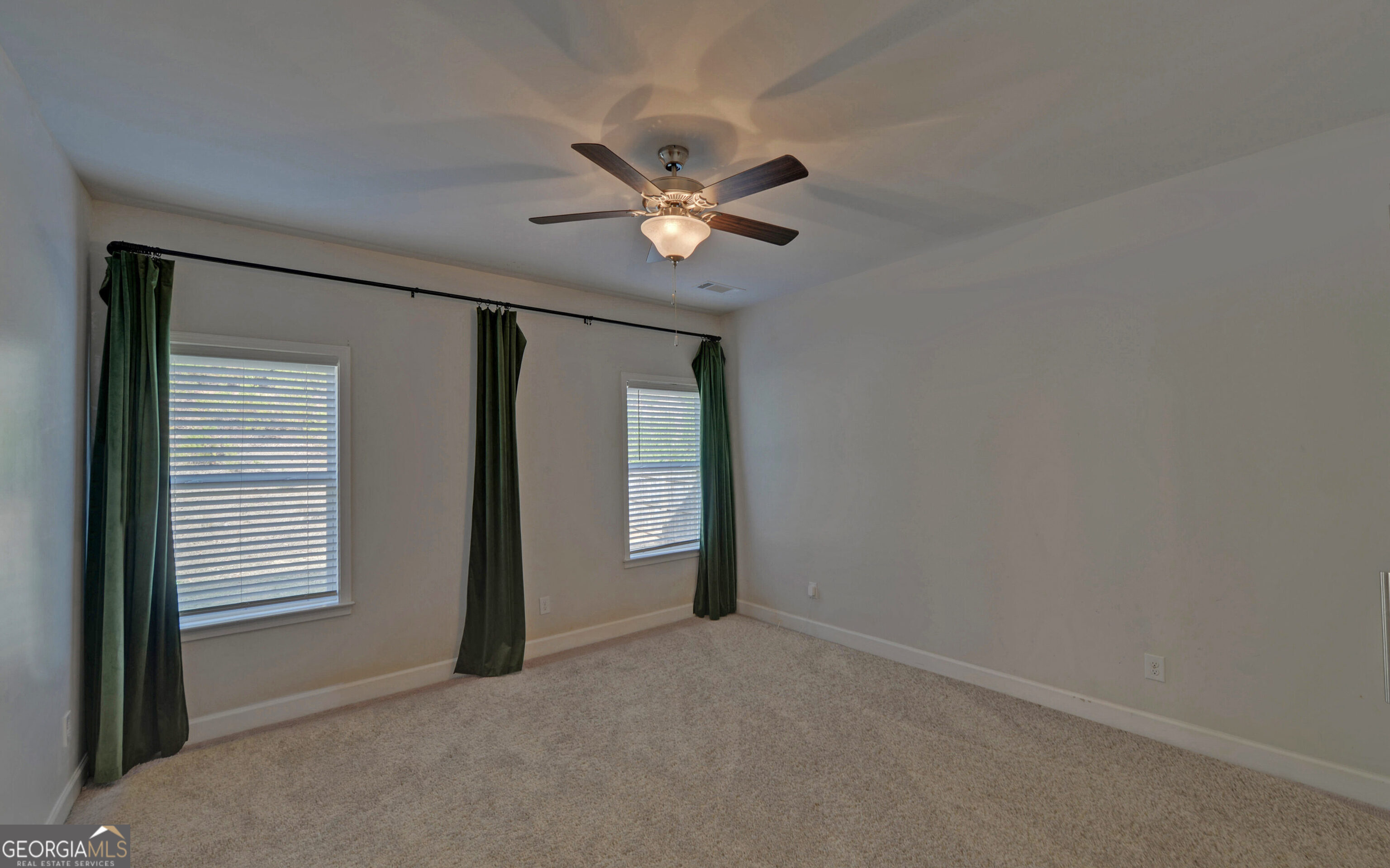 Huntington Manor - Residential