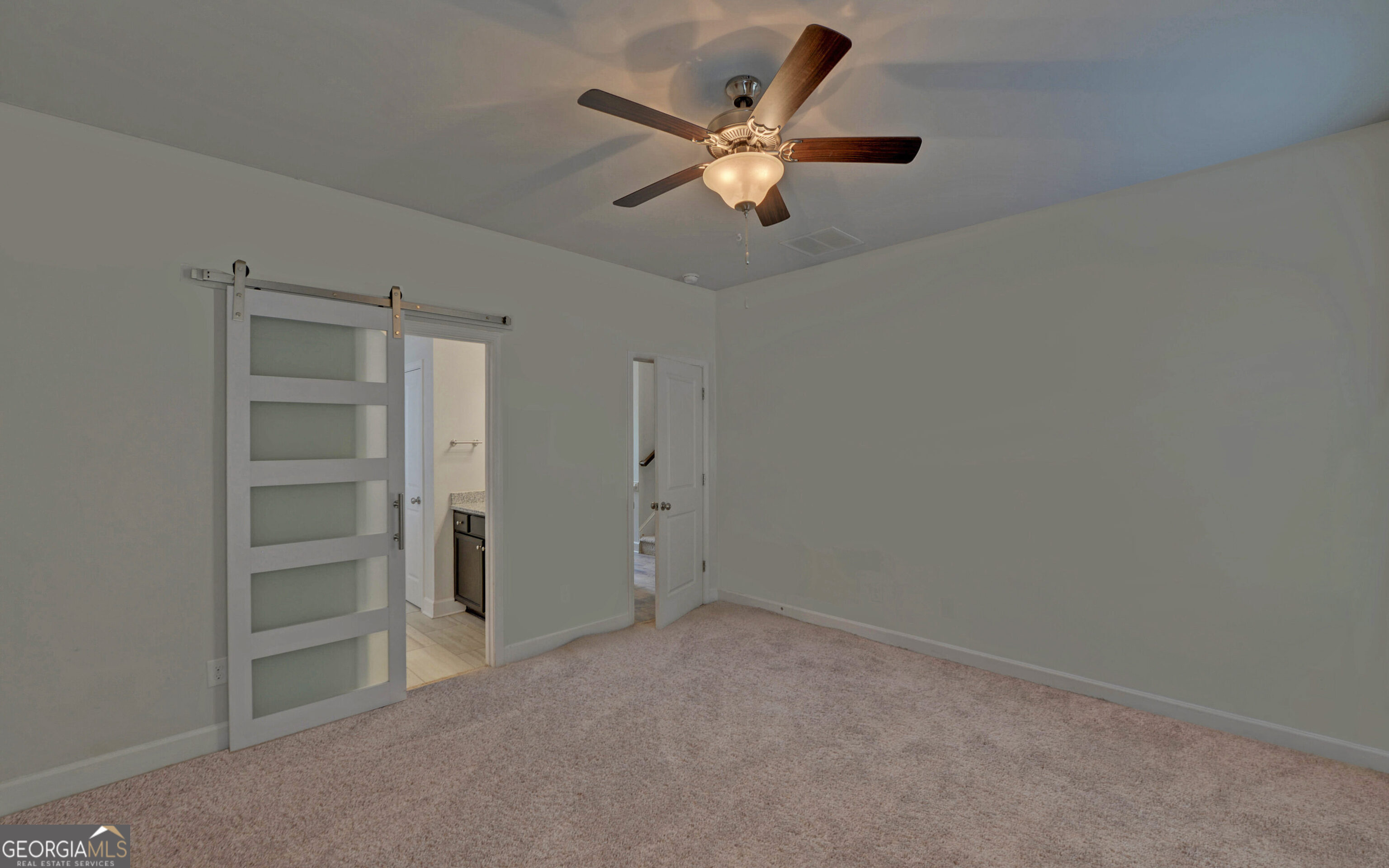 Huntington Manor - Residential