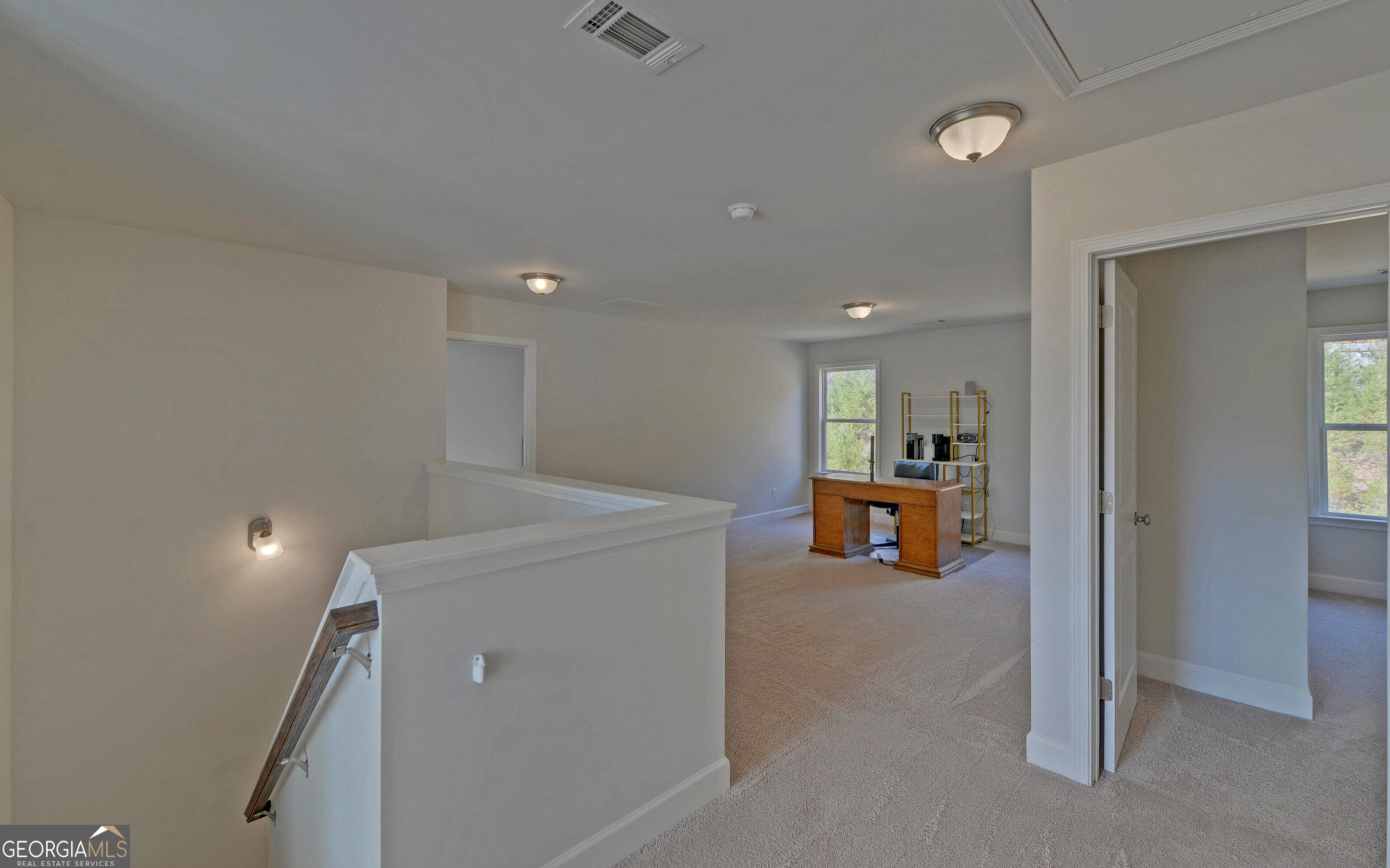 Huntington Manor - Residential