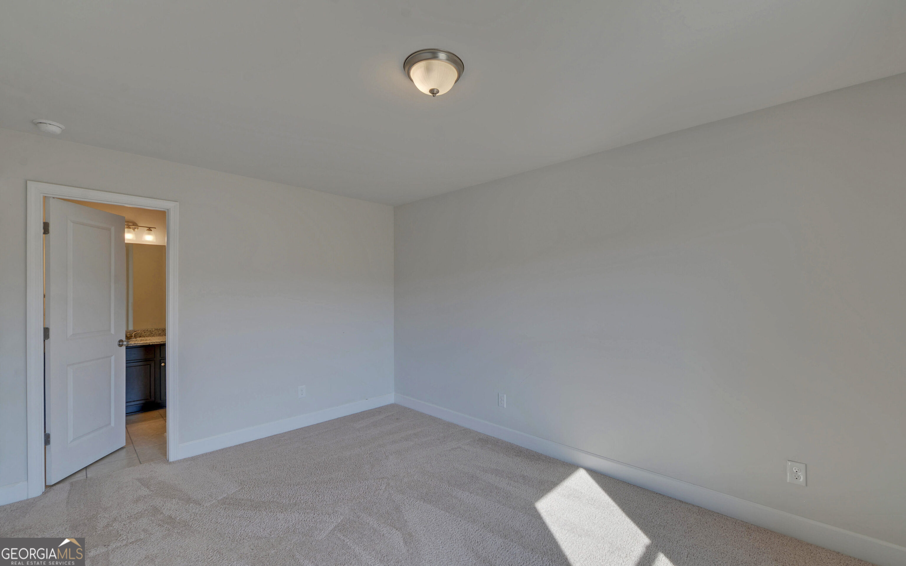 Huntington Manor - Residential