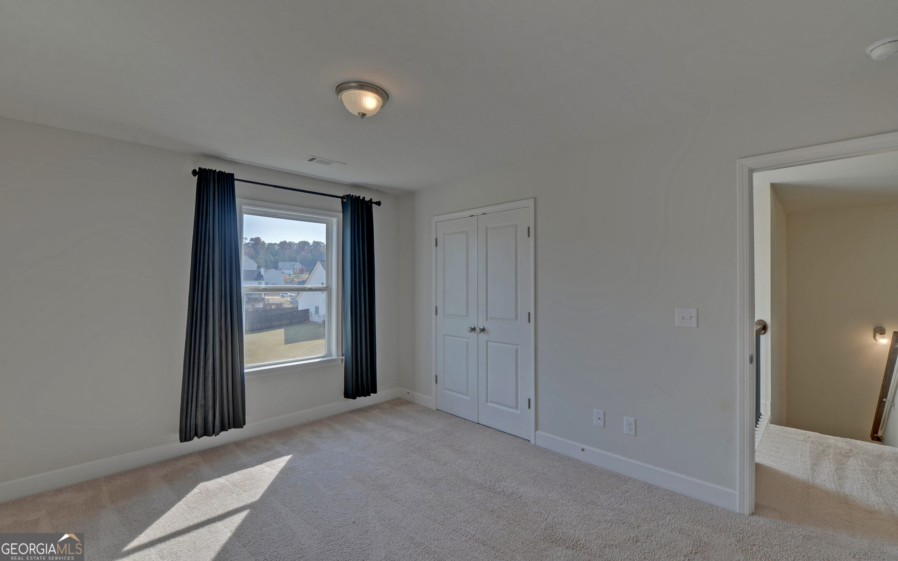 Huntington Manor - Residential