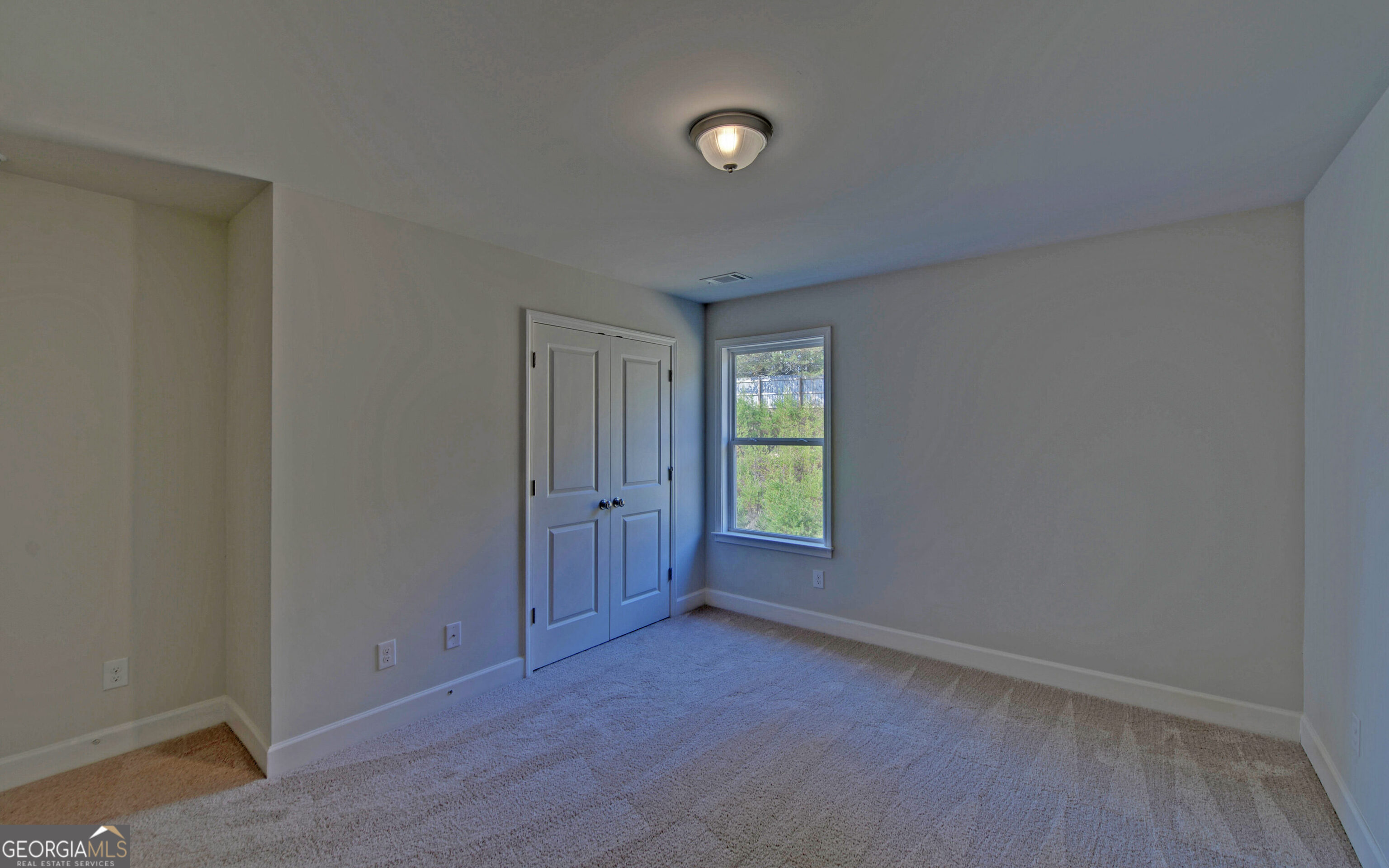 Huntington Manor - Residential