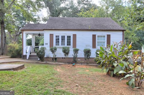 Photo of 1918 Spring Avenue, East Point, GA 30344 (MLS # 10613738)