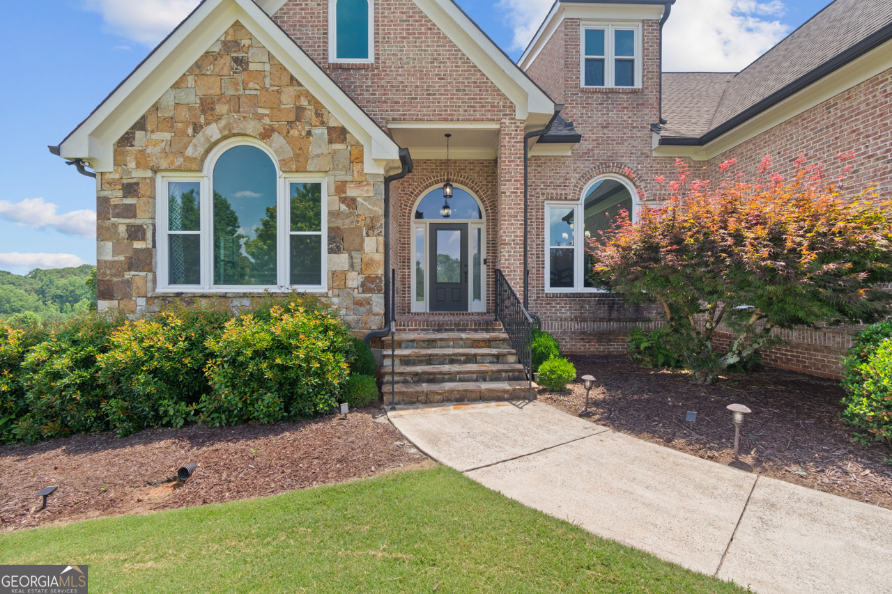 387 Gold Bullion DR E