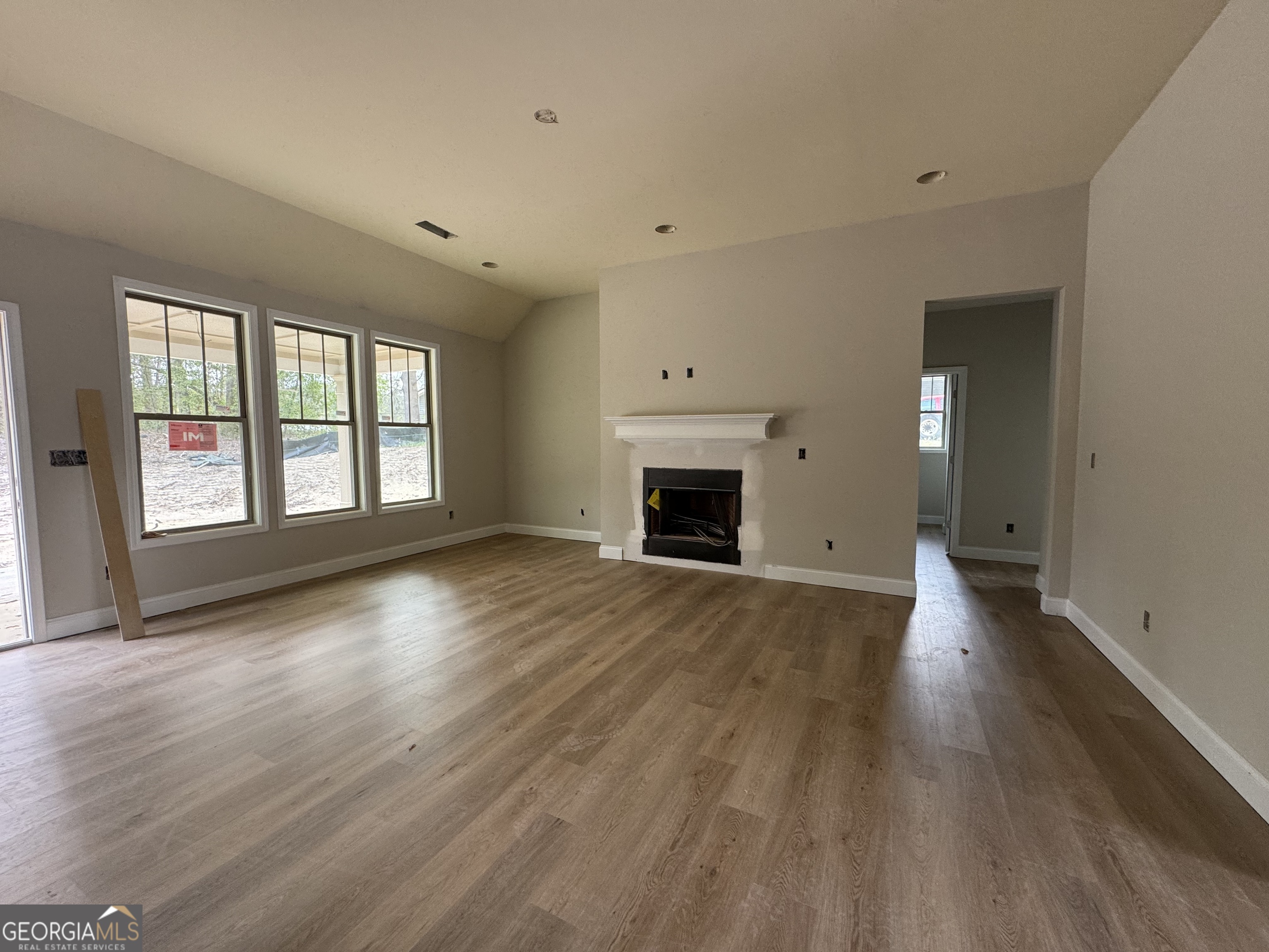 133 Country World DR