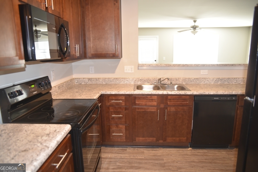 2765 Valley Green DR