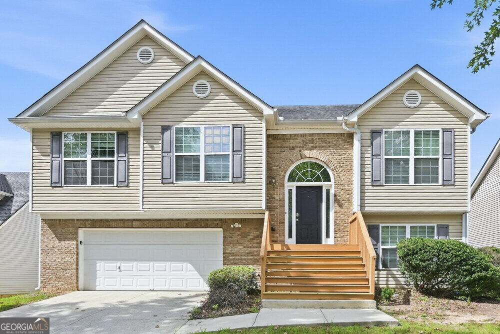 Photo of 2331 Temple View Court, Snellville, GA 30078 (MLS # 10879692)