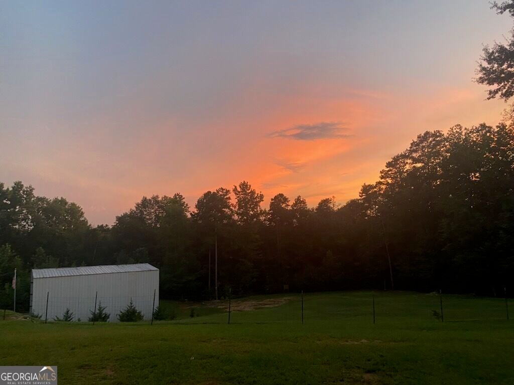 4264 Highway 105