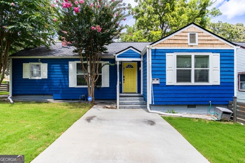 Photo of 2603 Oldknow Drive NW, Atlanta, GA 30318 (MLS # 10822425)