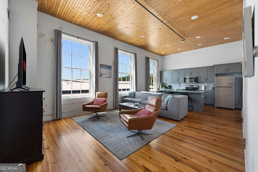 Photo of 10 W Main Street, Cartersville, GA 30120 (MLS # 10621187)