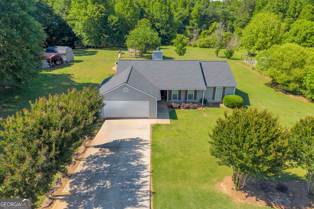 Photo of 163 Ridgeland Drive, Maysville, GA 30558 (MLS # 10767631)