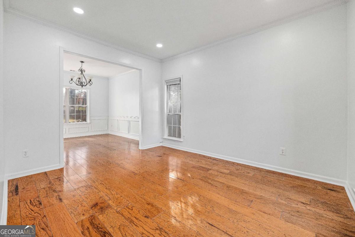 1050 Dogwood Park DR