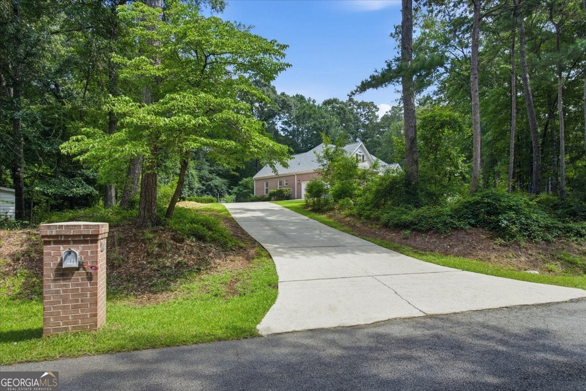 100 Laurelwood DR