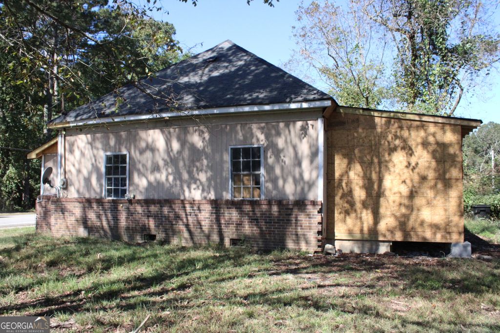 Photo of 339 Atlanta Street, Barnesville, GA 30204 (MLS # 10700941)