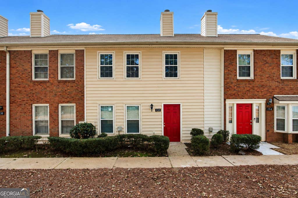 Photo of 132 Old Ferry Way, Roswell, GA 30076 (MLS # 10834808)