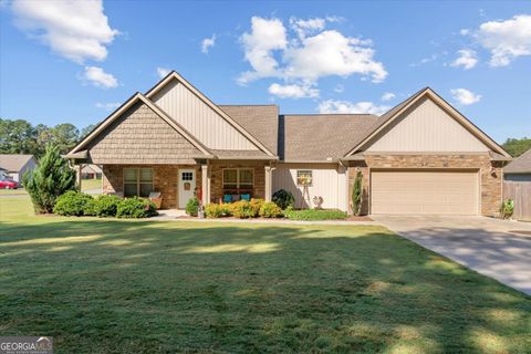 Photo of 413 Beamer Road, Calhoun, GA 30701 (MLS # 10615397)