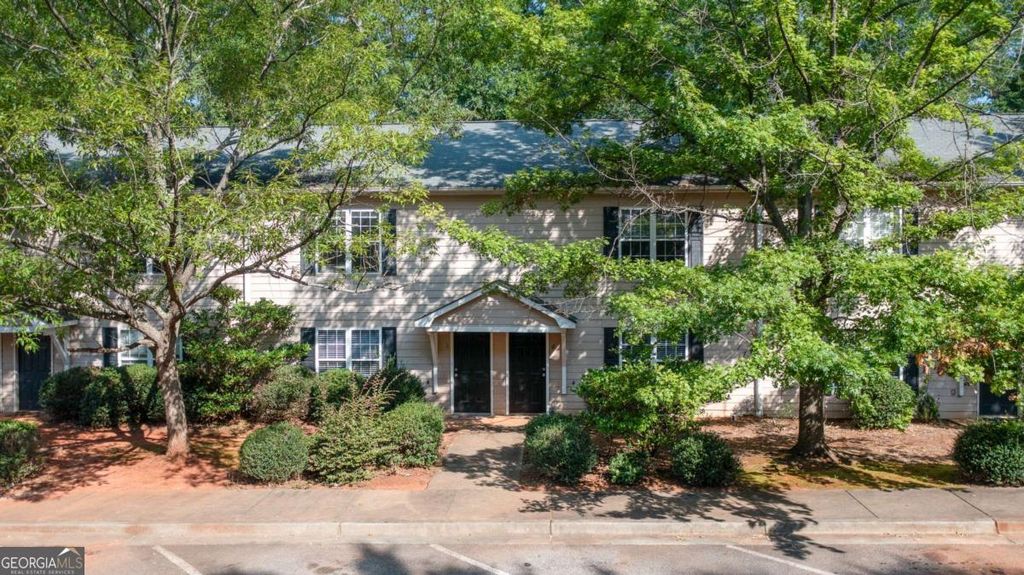 Photo of 104 Westchester Circle #4, Athens, GA 30606 (MLS # 10632816)