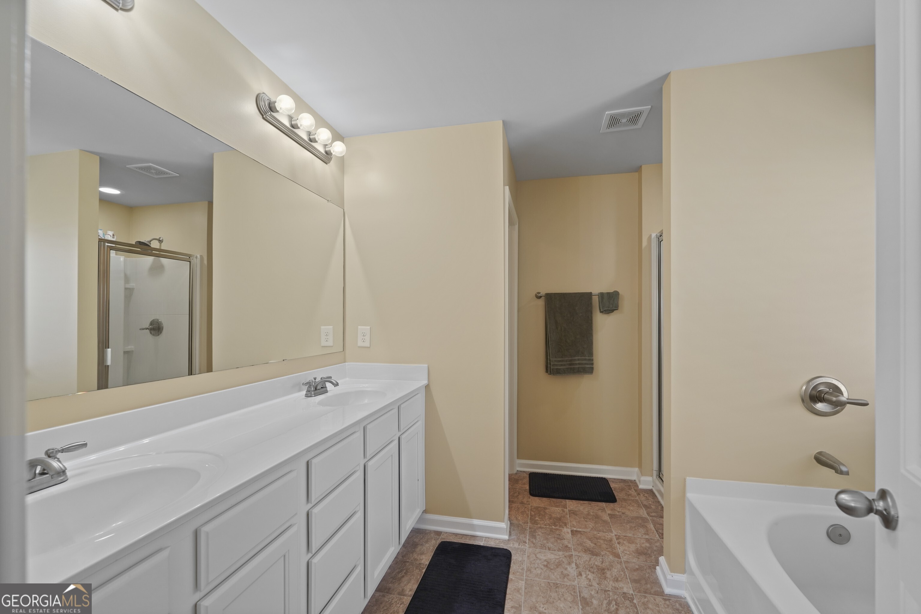 Canton, Georgia 30115, United States, 4 Bedrooms Bedrooms, ,4 BathroomsBathrooms,Residential,Pending,20717