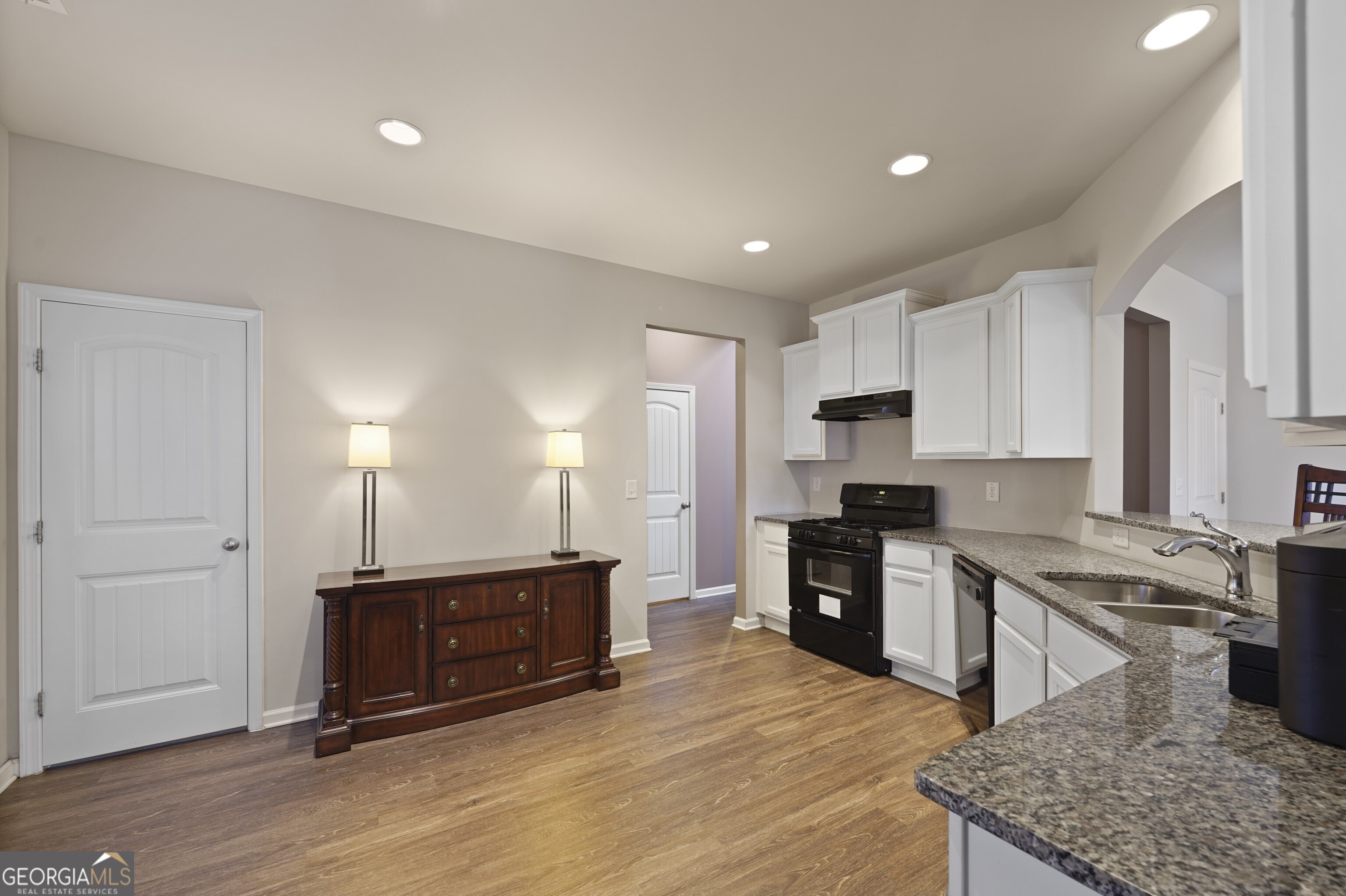 Canton, Georgia 30115, United States, 4 Bedrooms Bedrooms, ,4 BathroomsBathrooms,Residential,Pending,20717