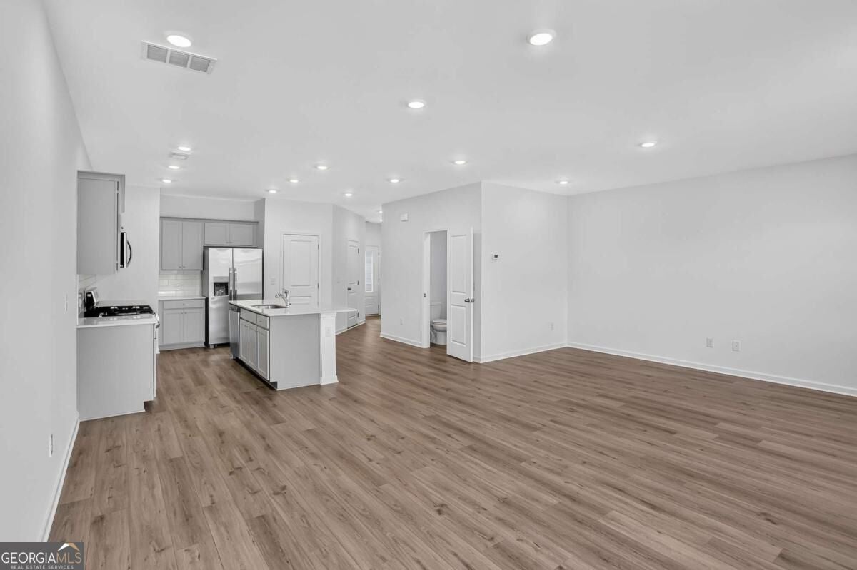3046 Humdala PL 227