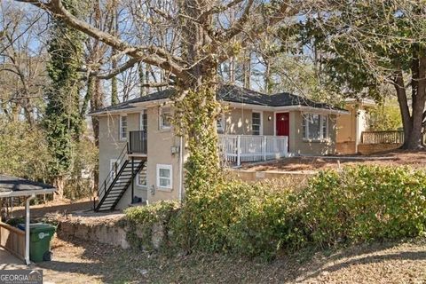 Photo of 1451 Eason Street NW, Atlanta, GA 30314 (MLS # 10694660)