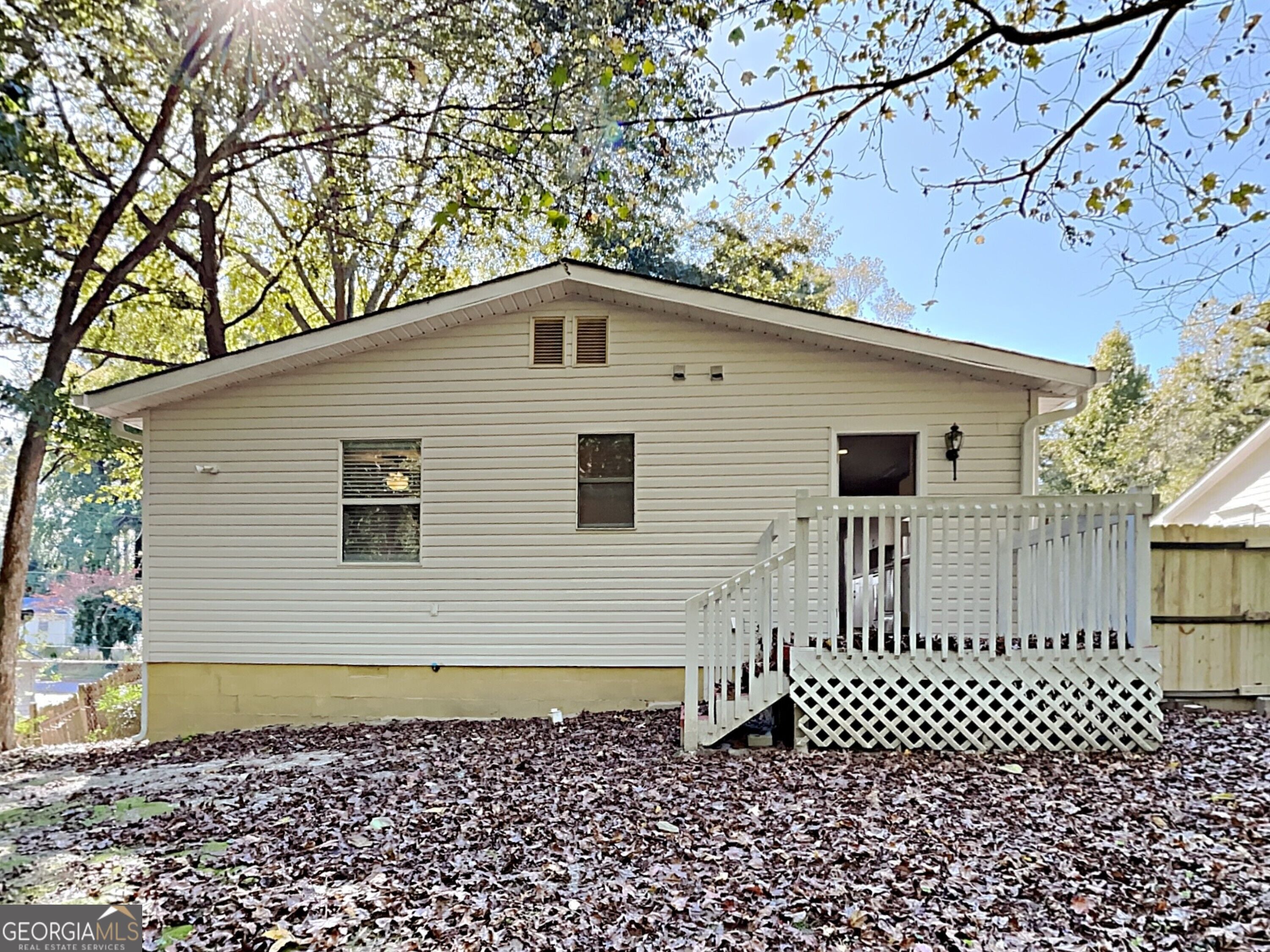 5779 Hillside DR