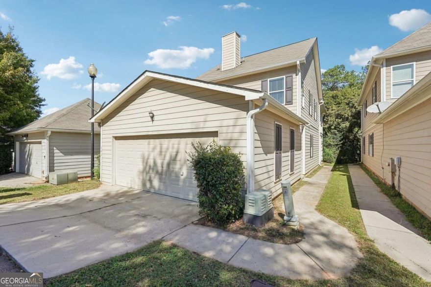 Rare Opportunity in Sought-After Horizon Subdivision!    Welcome to this well maintained home ideally located just minutes from the vibrant Marietta Square. Nestled in the highly desirable Horizon community, this residence offers both comfort and convenience with easy access to I-75 and The Battery/Braves Stadium.    The open-concept floor plan features hardwood floors throughout the main level. A spacious guest suite with a full bath on the main provides flexibility for guests or multi-generational living. The well-appointed kitchen offers ample cabinet space and all appliances are in excellent condition.    Upstairs, you'll find generously sized bedrooms, including a large primary suite complete with his-and-hers closets and a dual vanity in the en-suite bath.    Enjoy a short stroll to the local park and take advantage of everything this prime location has to offer.    Don't miss this rare find-schedule your showing today!