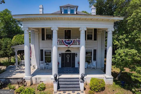 A home in Lagrange