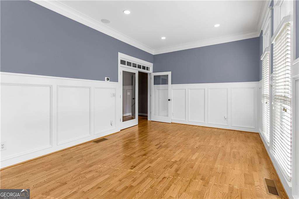 2145 W Village XING SE