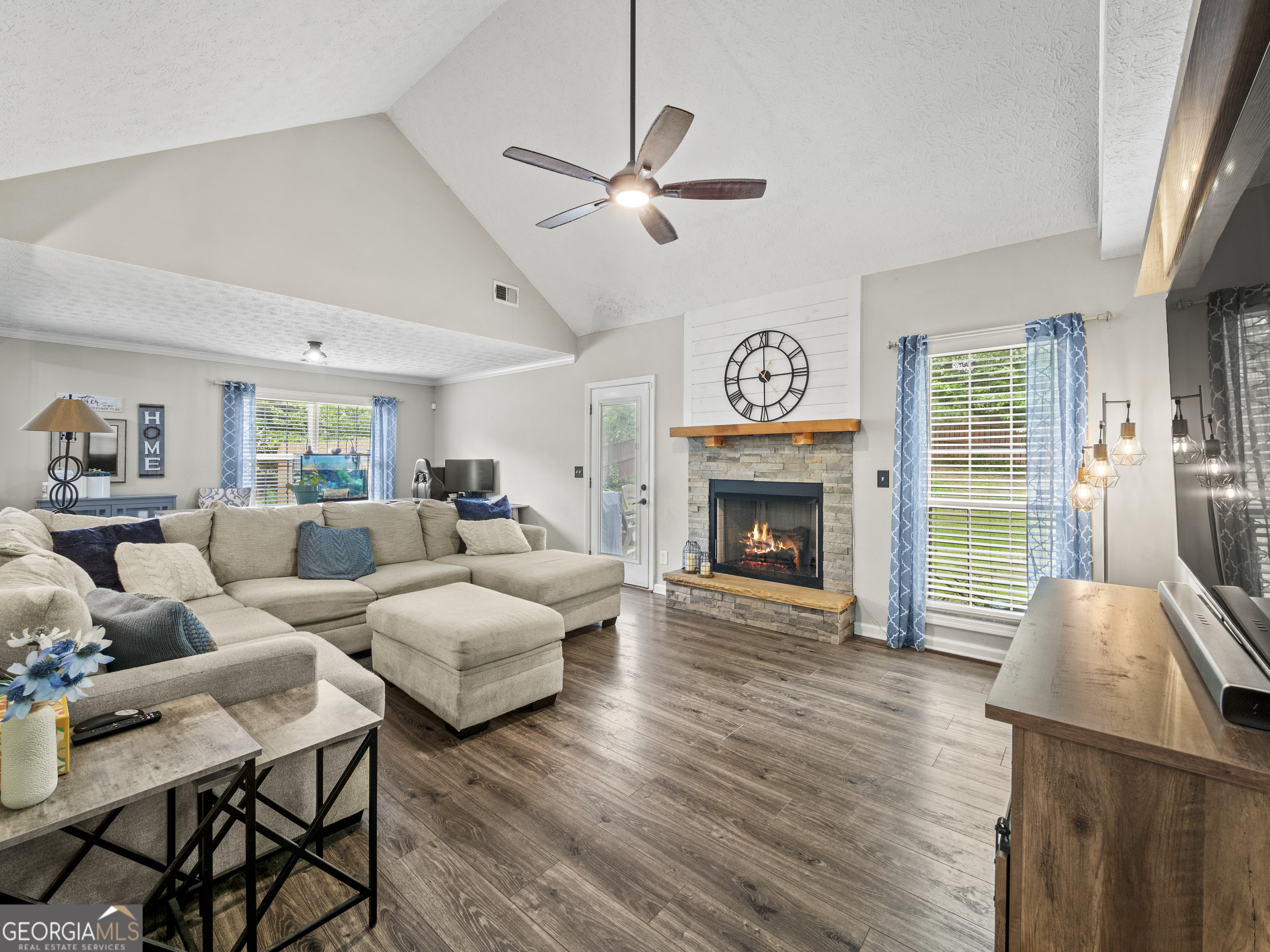 6255 Buttonwood CT