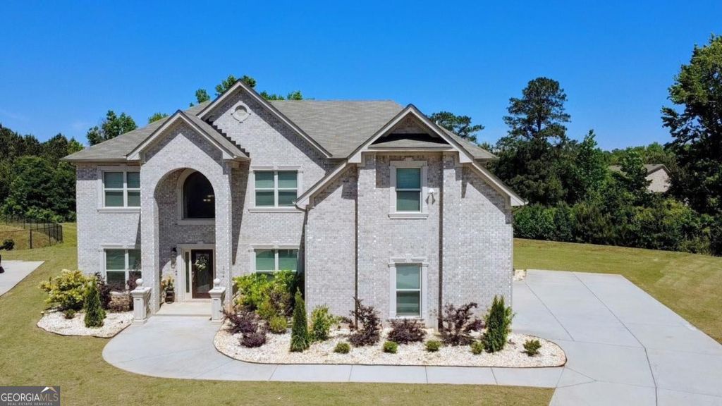 Photo of 204 Camdale Court, Mcdonough, GA 30252 (MLS # 10758550)