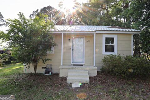 1206 Mcarthur DR Valdosta GA 31601