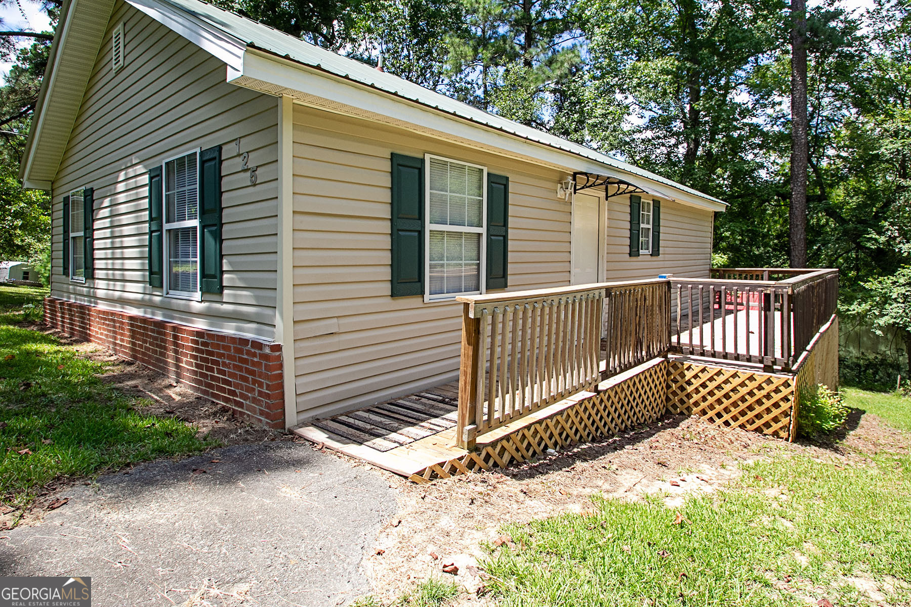 125 Twin Lakes RD SE