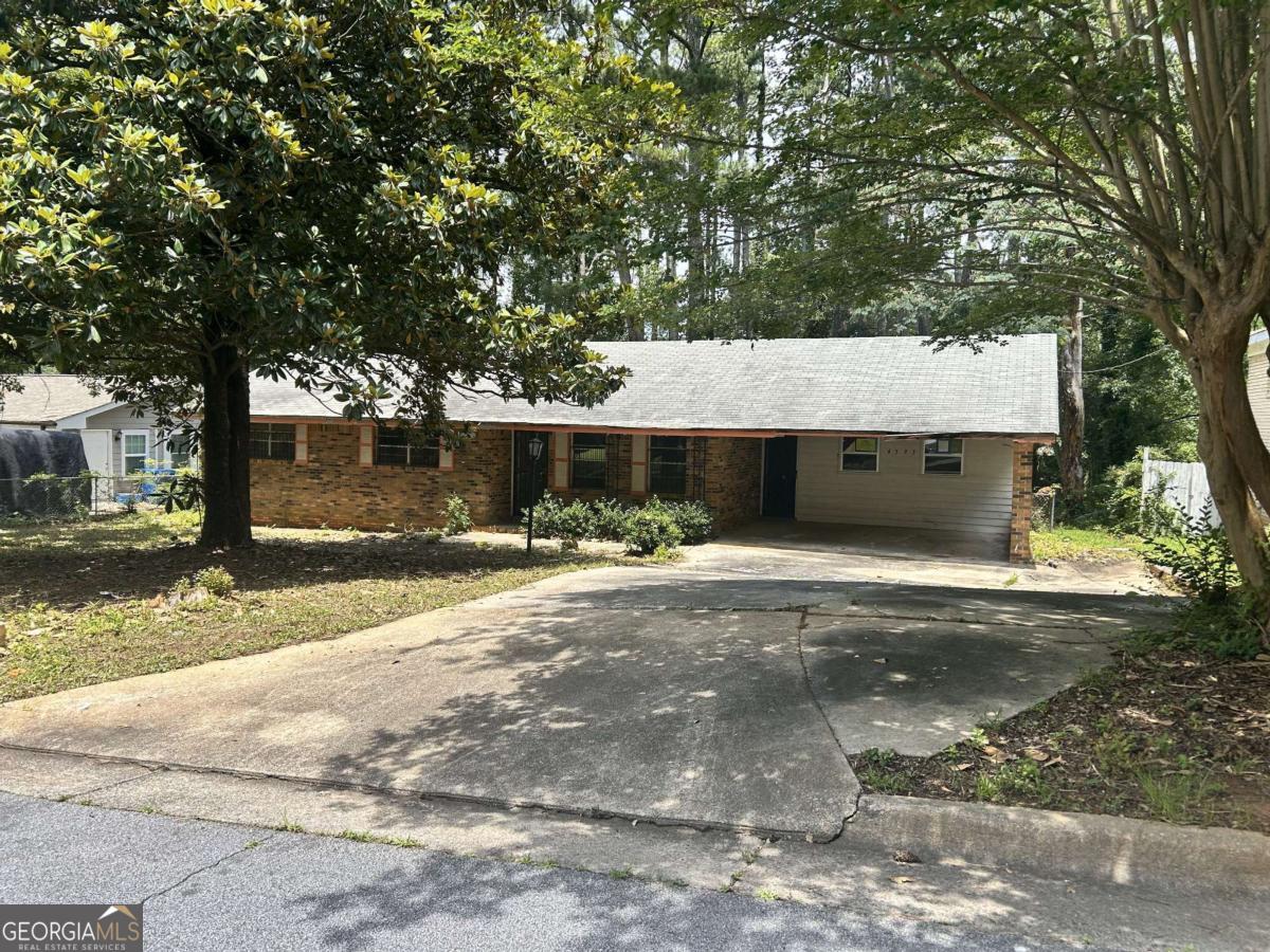 Investors wanted. This home has been cleaned out and ready for a straight forward total rehab. Make your offer today! Perfect for fix & flip investors looking to increase the value. Would be a nice addition to a buy-&-hold portfolio. Sold As-Is. NO BLIND OFFERS. Must use seller's closing attorney