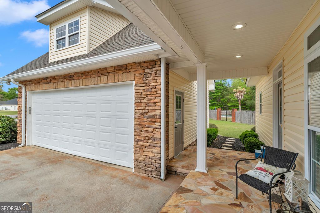 Photo of 208 Hedge Row, Dublin, GA 31021 (MLS # 10724800)