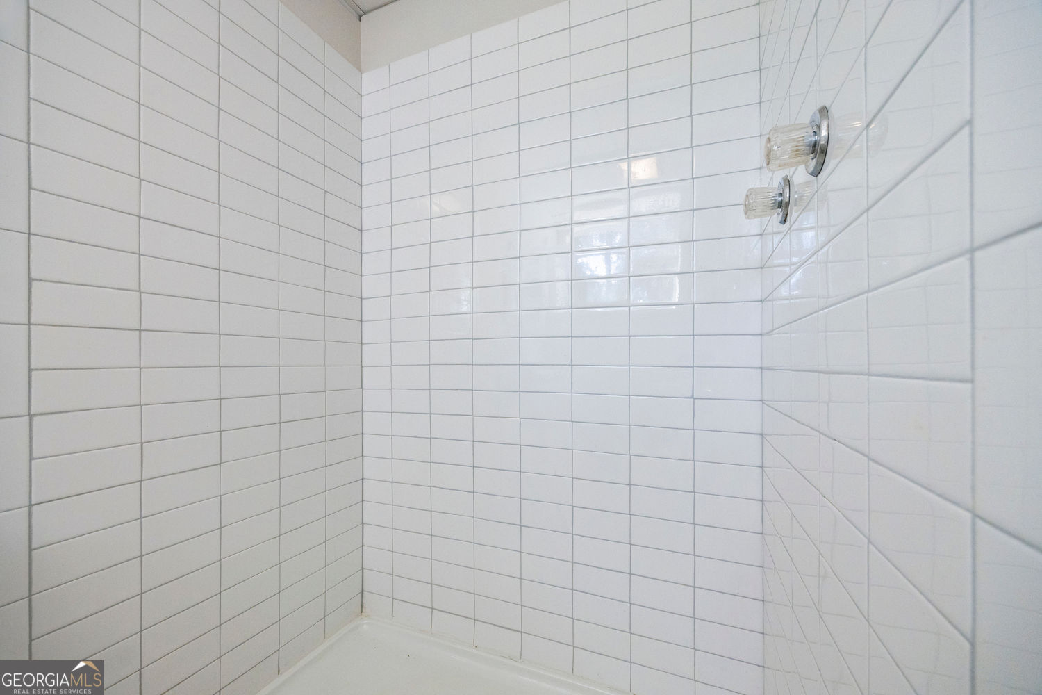 Toccoa, Georgia 30577, United States, 3 Bedrooms Bedrooms, ,2 BathroomsBathrooms,Residential,Active,205398