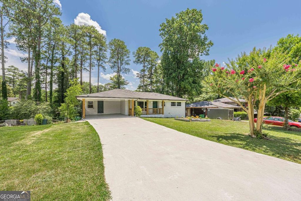 Photo of 3229 Columbia Woods Drive, Decatur, GA 30032 (MLS # 10803658)
