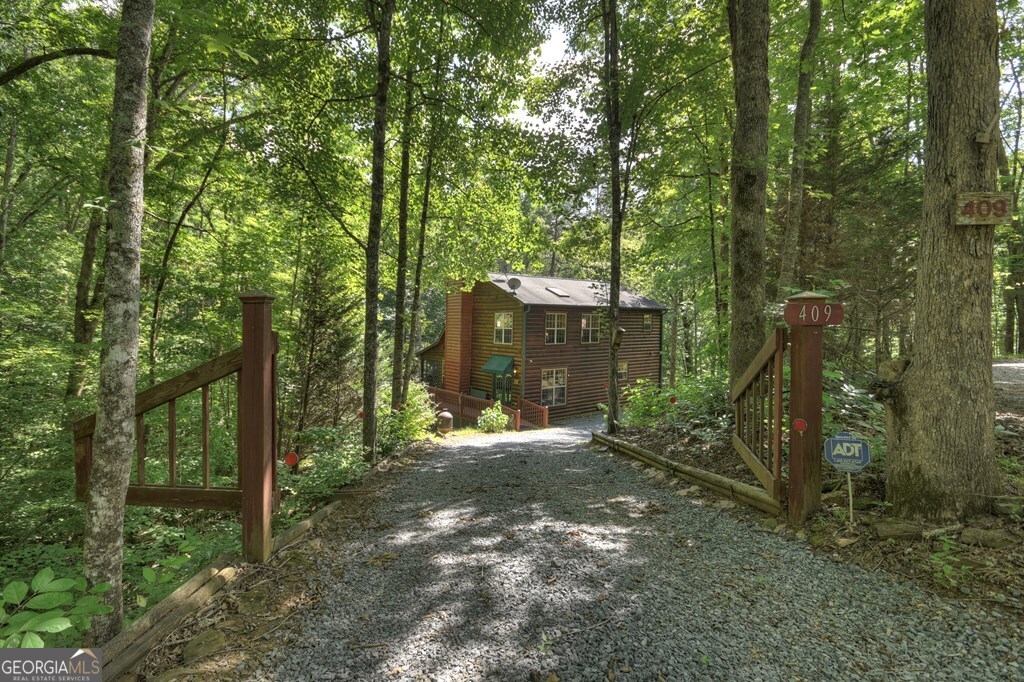 409 Hothouse LN