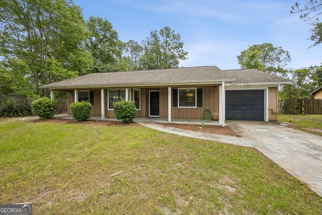 Photo of 205 Somerset Road, Saint Marys, GA 31558 (MLS # 10782116)