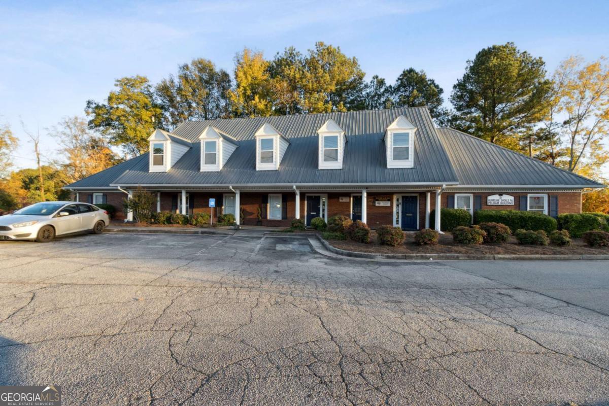 5 Hurricane Shoals RD NE